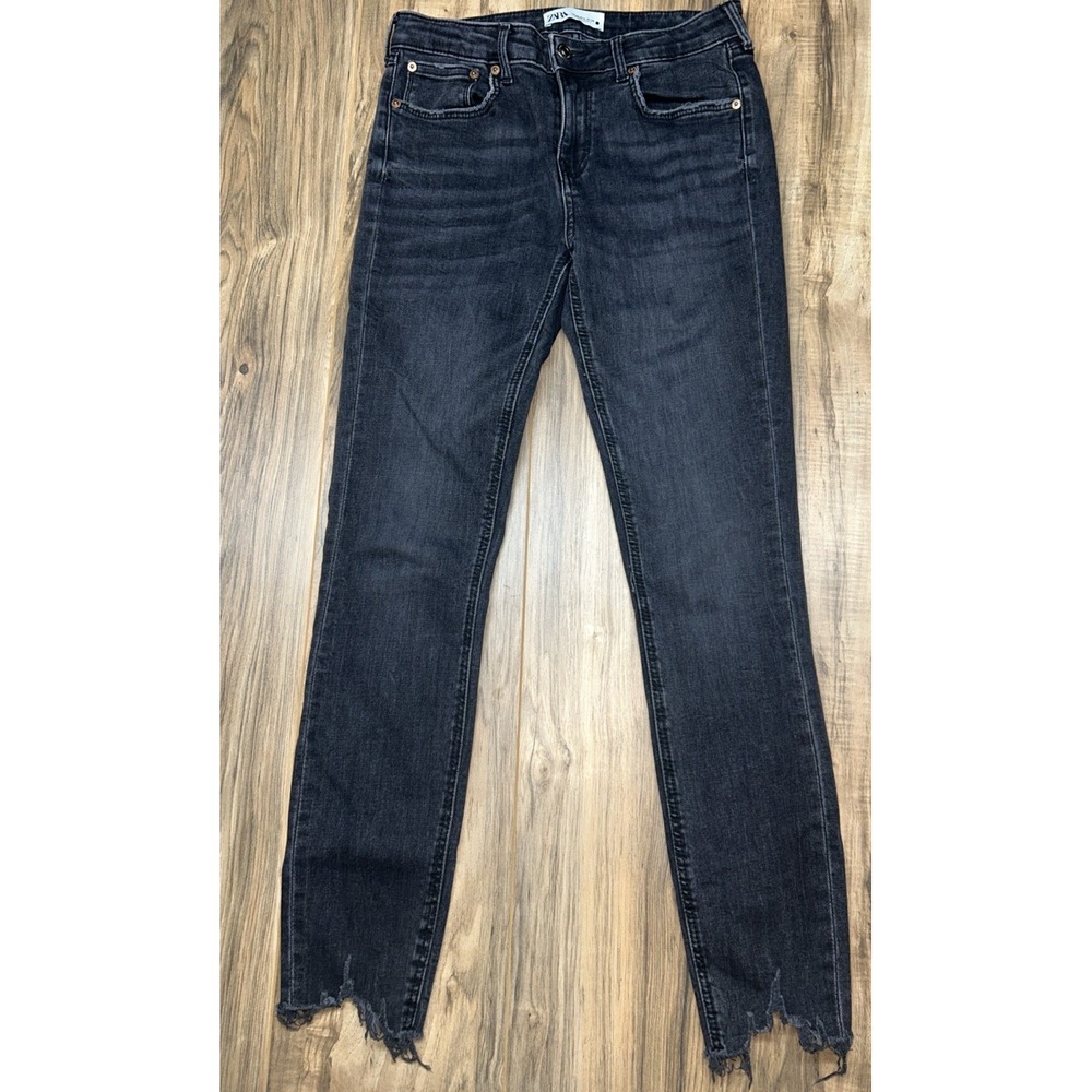 Zara Women's The Skinny In Pearl Black Skinny Jeans, Frayed Ankle Hems,‎ Size 6